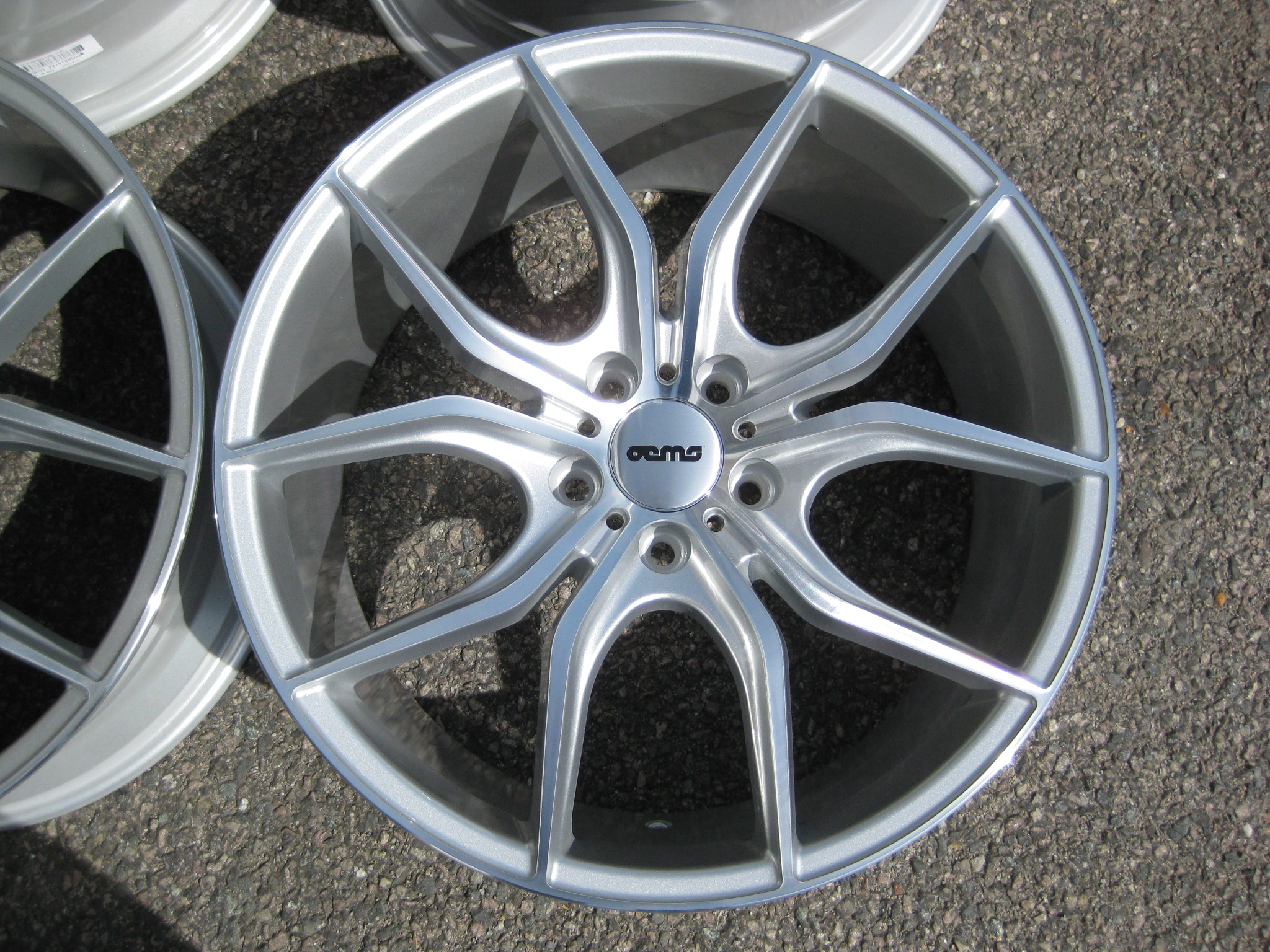 NEW 19  OEMS FS17 CONCAVED ALLOY WHEELS IN SILVER WITH POLISHED FACE  WIDER 9 5  REAR